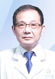 秦晓龙 副主任医师 广州华南医院精神科门诊医生 从事精神疾病临床诊疗近40年 对精神疾病有独到的见解和丰富的经验